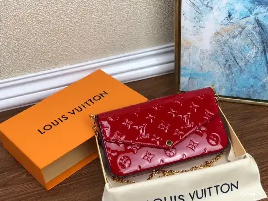 VUITTON LOUIS POCHETTE FÉLICIE 0318