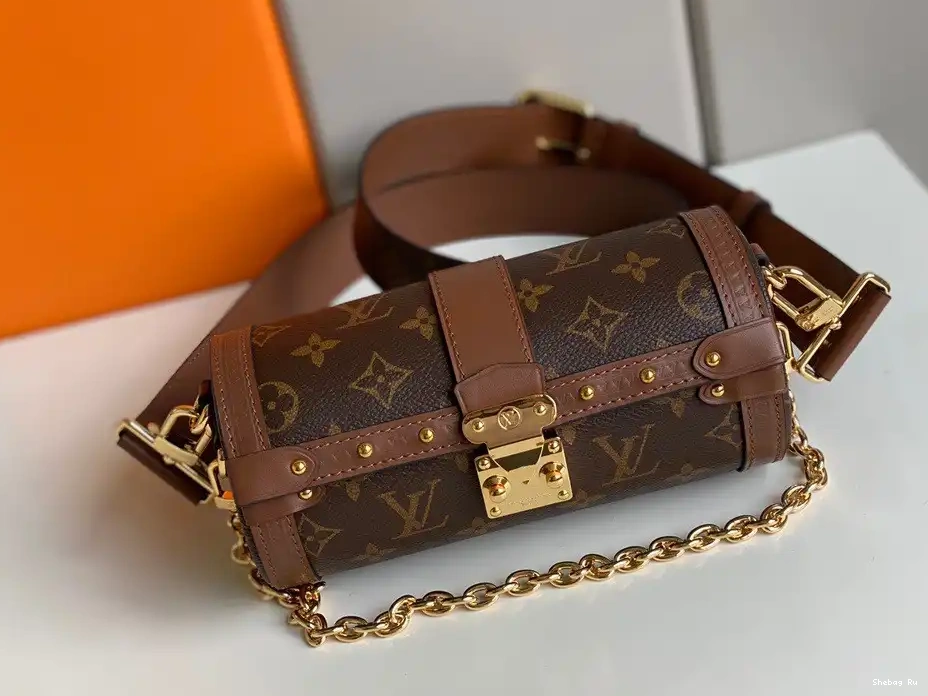 VUITTON TRUNK LOUIS PAPILLON 0314