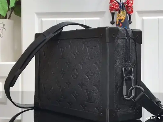 VUITTON LOUIS BOX 0319