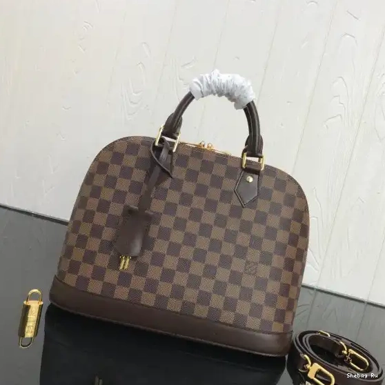 Vuitton Louis PM ALMA 0319