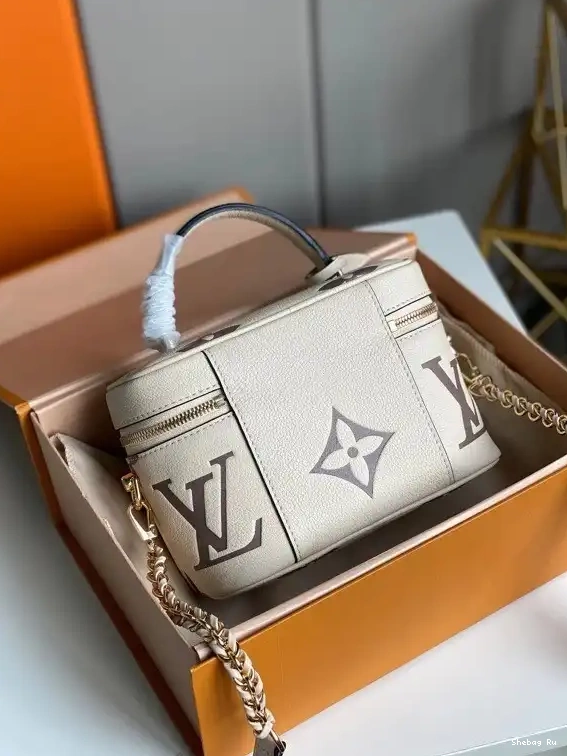 VUITTON VANITY LOUIS PM 0317