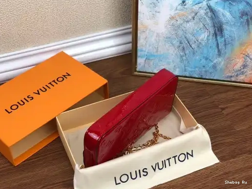 VUITTON LOUIS POCHETTE FÉLICIE 0318