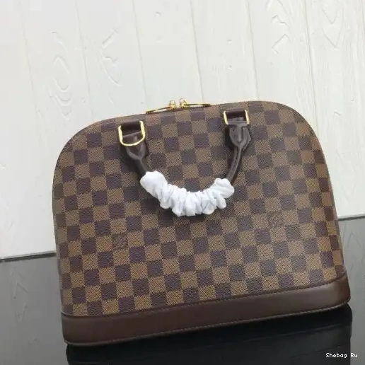 Vuitton Louis PM ALMA 0319