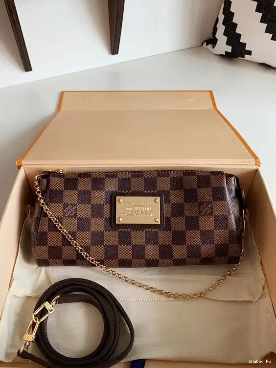 LOUIS VUITTON EVA 0316