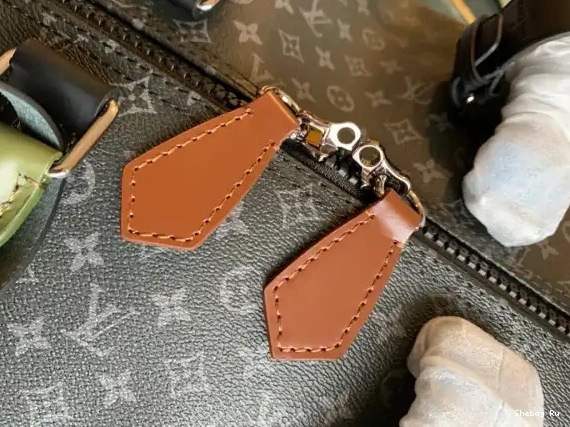 50 LOUIS KEEPALL VUITTON 0320