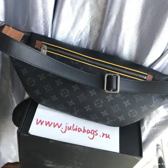 VUITTON LOUIS BUMBAG 0315