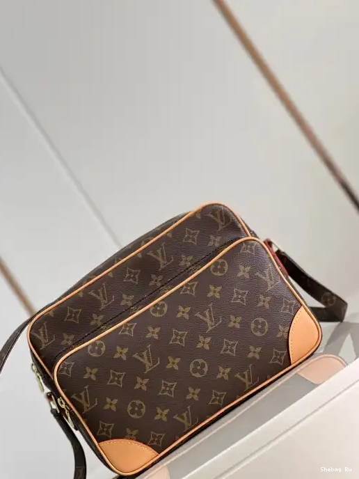 LOUIS MESSENGER VUITTON 0317