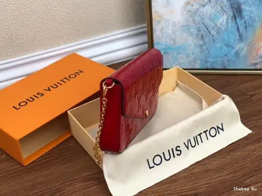 VUITTON LOUIS POCHETTE FÉLICIE 0318