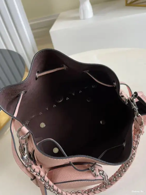 VUITTON BELLA LOUIS 0319