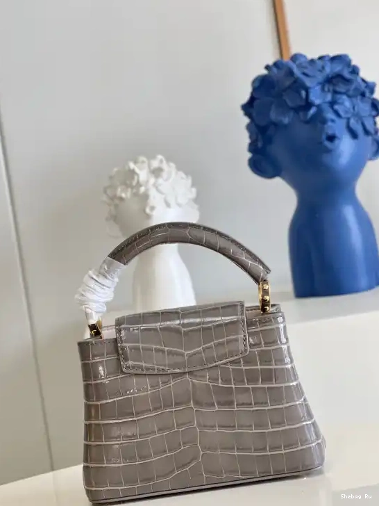 VUITTON LOUIS MINI CAPUCINES 0315