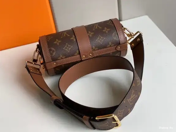 VUITTON TRUNK LOUIS PAPILLON 0314