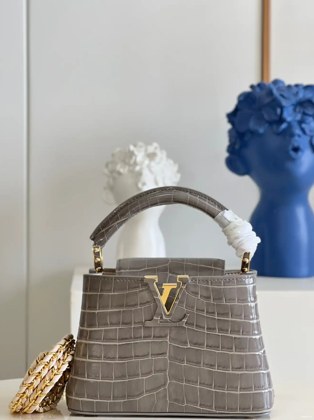 VUITTON LOUIS MINI CAPUCINES 0315