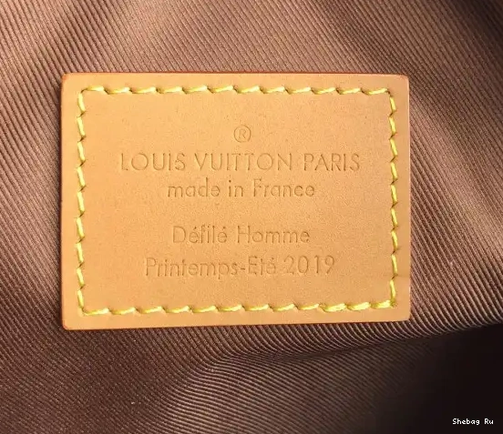 VUITTON LOUIS BOX 0319