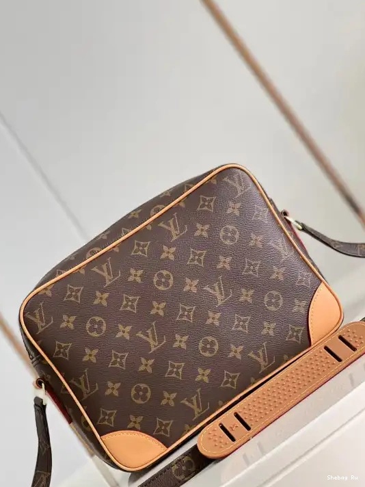 LOUIS MESSENGER VUITTON 0317