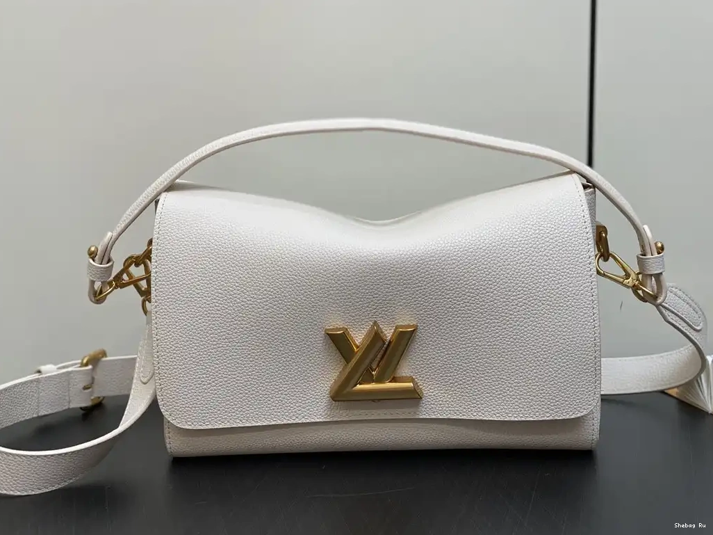 VUITTON Twist-27*19*9CM LOUIS Soft 0313